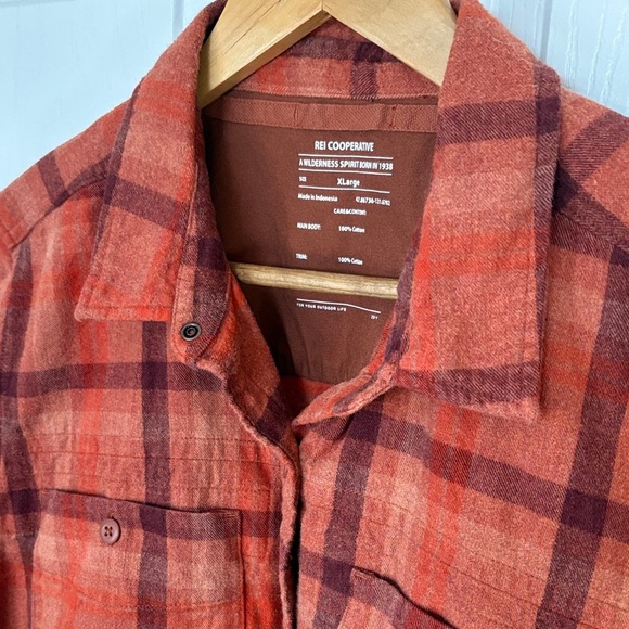 REI Women’s XL Orange Plaid Flannel Button Down - Picture 3 of 6